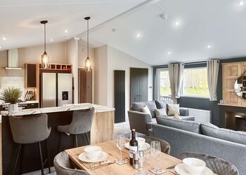 Fallow Lodge - Bredon View, Pershore