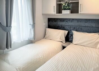 Fawn Lodge Pet - Bredon View, Pershore