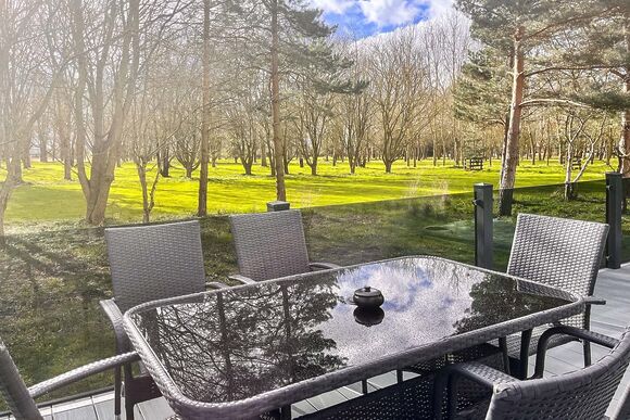 Fallow Pet Friendly Lodge - Bredon View, Pershore