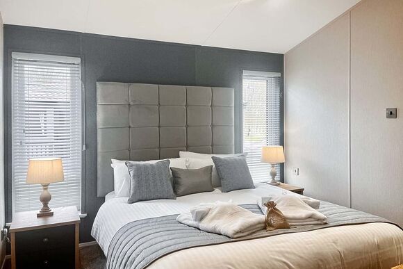 Fallow Pet Friendly Lodge - Bredon View, Pershore