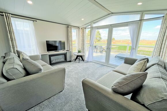 Fawn Lodge - Bredon View, Pershore