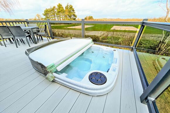 Fawn Lodge - Bredon View, Pershore