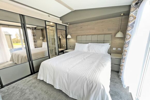 Fawn Lodge - Bredon View, Pershore