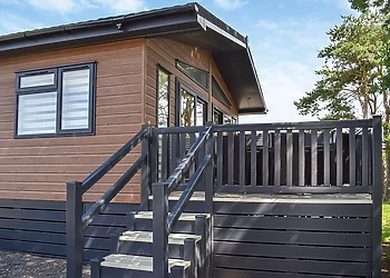 Hot Tub Lodge 3