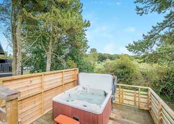Hot Tub Lodge 3 Pet Friendly - Brighouse Bay Holiday Park, Kirkcudbright