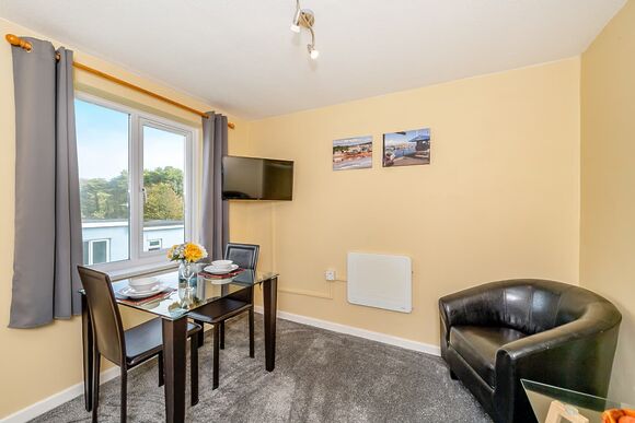 Silver 1 Chalet Slps 2 Pet - Brixham Holiday Park, Brixham, Torbay