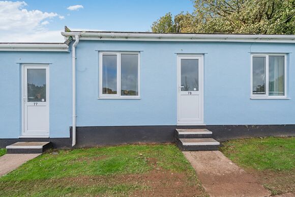 Silver 1 Chalet Slps 2 Pet - Brixham Holiday Park, Brixham, Torbay