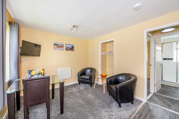 Silver 1 Chalet Slps 2 Pet - Brixham Holiday Park, Brixham, Torbay