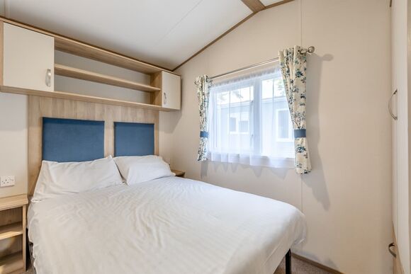 Gold 2 Bedroom Caravan - Brixham Holiday Park, Brixham, Torbay