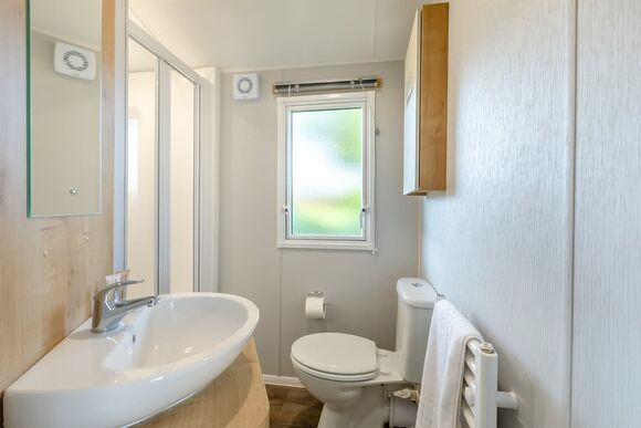 Gold 3 Bedroom Caravan Pet - Brixham Holiday Park, Brixham, Torbay