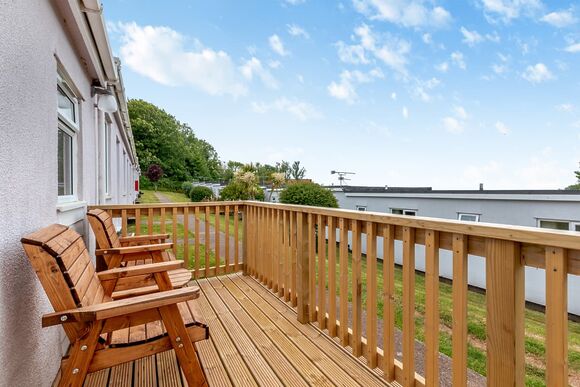 Platinum 3 Bedroom Chalet Sleeps 5 - Brixham Holiday Park, Brixham, Torbay