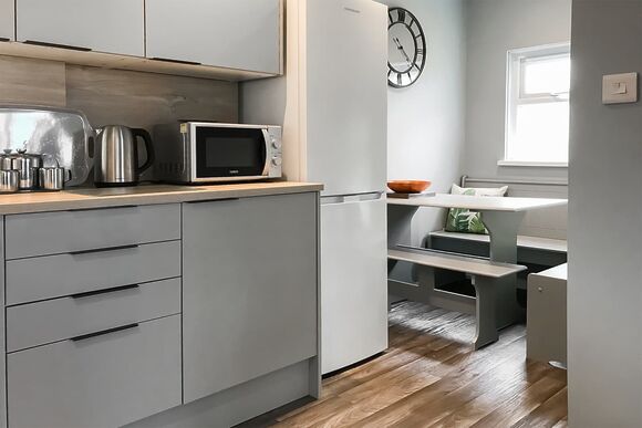 Platinum 3 Bedroom Chalet Sleeps 6 - Brixham Holiday Park, Brixham, Torbay