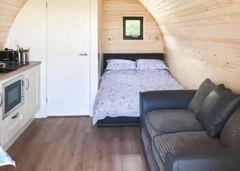 Woodpecker Pods - Bron Eifion Lodges, Criccieth, Gwynedd