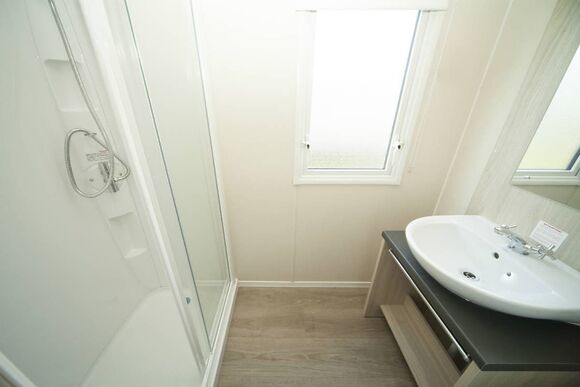 Gold  3 Caravan (sleeps 6) - Broadland Sands, Corton, Lowestoft