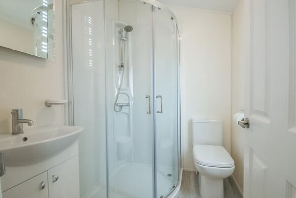 Gold 2 Lodge 2 Pet Friendly - Broadland Sands, Corton, Lowestoft