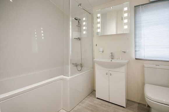 Gold 2 Lodge 2 Pet Friendly - Broadland Sands, Corton, Lowestoft