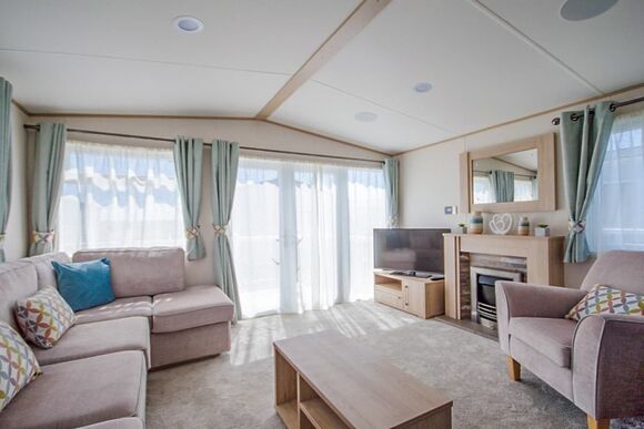 Platinum 2 Caravan - Broadland Sands, Corton, Lowestoft