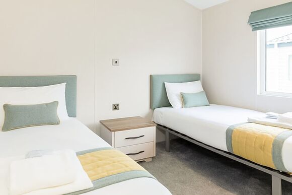 Platinum Lodge 2 Sleeps 4 Pet Friendly - Broadland Sands, Corton, Lowestoft