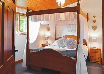 Redwood Boutique Lodge - Brookside Leisure Park, Bron-y-Garth, Oswestry