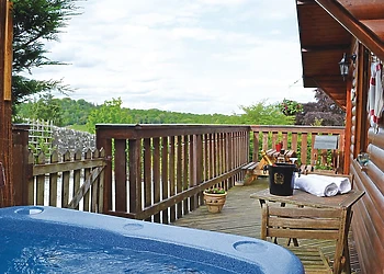 Redwood Boutique Lodge