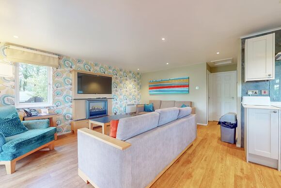 Brockwood Hall Lodges