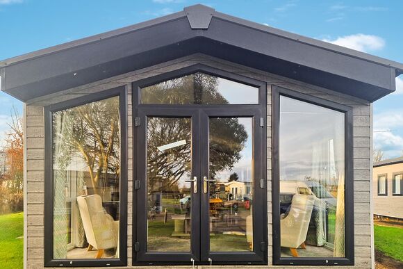 Platinum 2 Bed - Brightlingsea Holiday Park, Brightlingsea