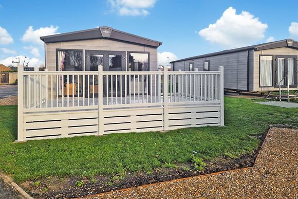 Silver 3 Bed - Brightlingsea Holiday Park, Brightlingsea