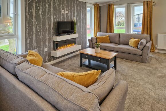 Platinum Plus 2 Bed - Brightlingsea Holiday Park, Brightlingsea