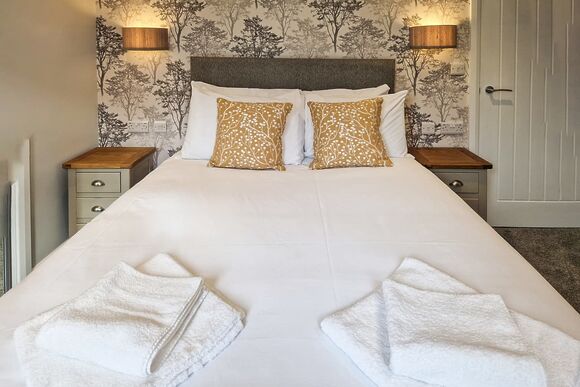 Platinum Plus 2 Bed - Brightlingsea Holiday Park, Brightlingsea