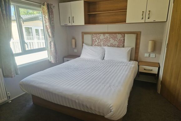 Bronze 2 Bed - Brightlingsea Holiday Park, Brightlingsea