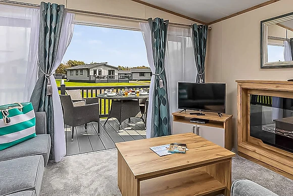 4 Berth Luxury Caravan (Pet) 