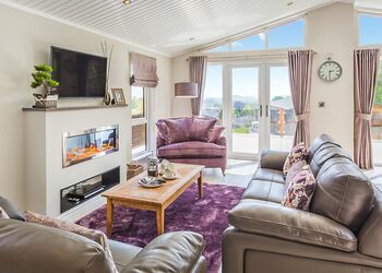 Ashton Elegance Premier - Cheddar Woods Resort & Spa, Cheddar