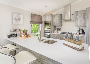 Ashton Elegance Premier - Cheddar Woods Resort & Spa, Cheddar