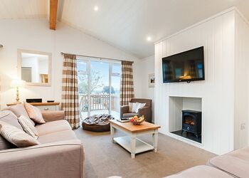 Glastonbury Lodge Premier - Cheddar Woods Resort & Spa, Cheddar