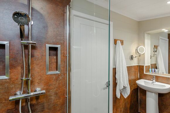 Allerton Premier - Cheddar Woods Resort & Spa, Cheddar