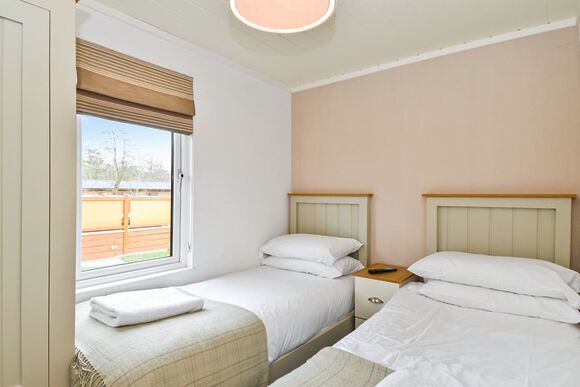 Axbridge Lodge - Cheddar Woods Resort & Spa, Cheddar