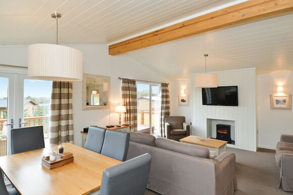 Axbridge Lodge Premier - Cheddar Woods Resort & Spa, Cheddar