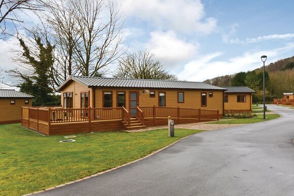 Glastonbury Lodge Premier