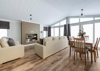 Cuckoo Lodge - Bosworth Lakeside Lodges, Market Bosworth, near Nuneaton