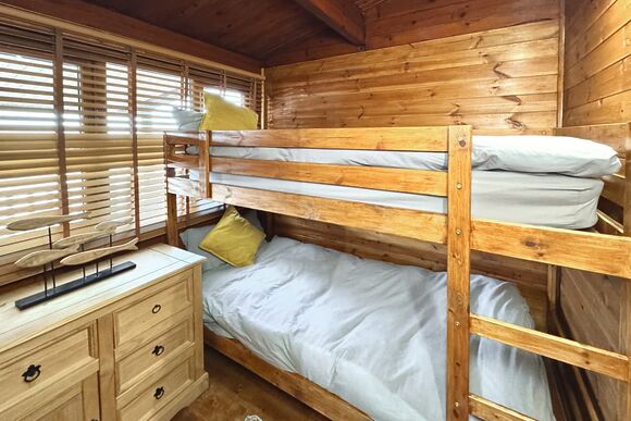 Drake Lodge - Bosworth Lakeside Lodges, Market Bosworth, near Nuneaton