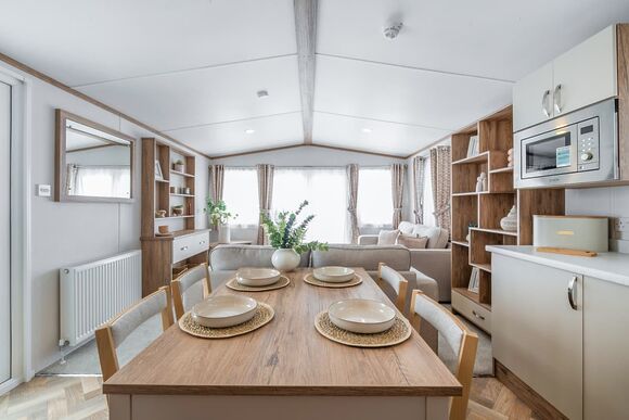 Robyn Lodge - Bosworth Lakeside Lodges, Market Bosworth, near Nuneaton