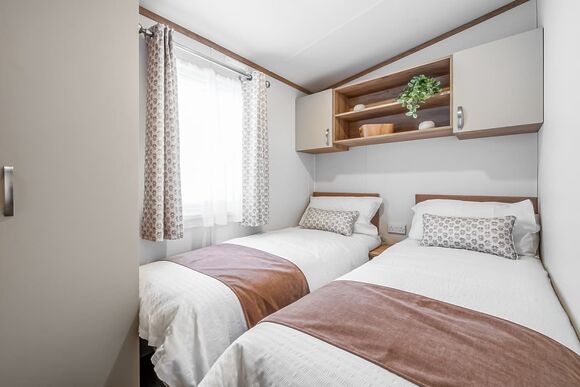 Robyn Lodge - Bosworth Lakeside Lodges, Market Bosworth, near Nuneaton