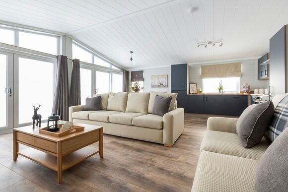 Wagtail Lodge - Bosworth Lakeside Lodges, Market Bosworth, near Nuneaton
