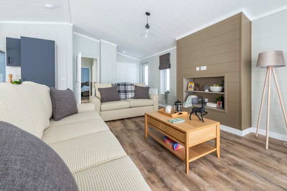 Wagtail Lodge - Bosworth Lakeside Lodges, Market Bosworth, near Nuneaton