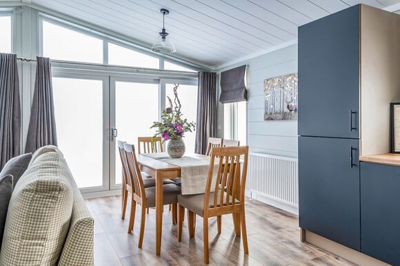 Wagtail Lodge - Bosworth Lakeside Lodges, Market Bosworth, near Nuneaton