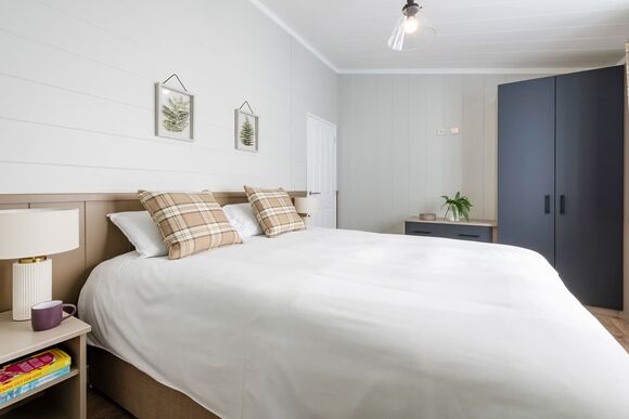 Wagtail Lodge - Bosworth Lakeside Lodges, Market Bosworth, near Nuneaton