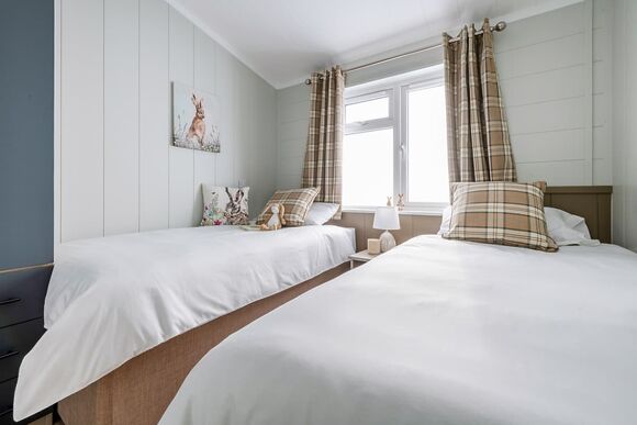 Wagtail Lodge - Bosworth Lakeside Lodges, Market Bosworth, near Nuneaton