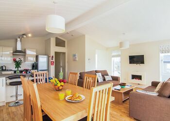 Perran - Caddy’s Corner Lodges, Carnmenellis, Nr Falmouth