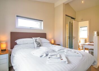 Perran - Caddy’s Corner Lodges, Carnmenellis, Nr Falmouth