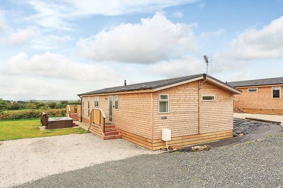 Caddy’s Corner Lodges